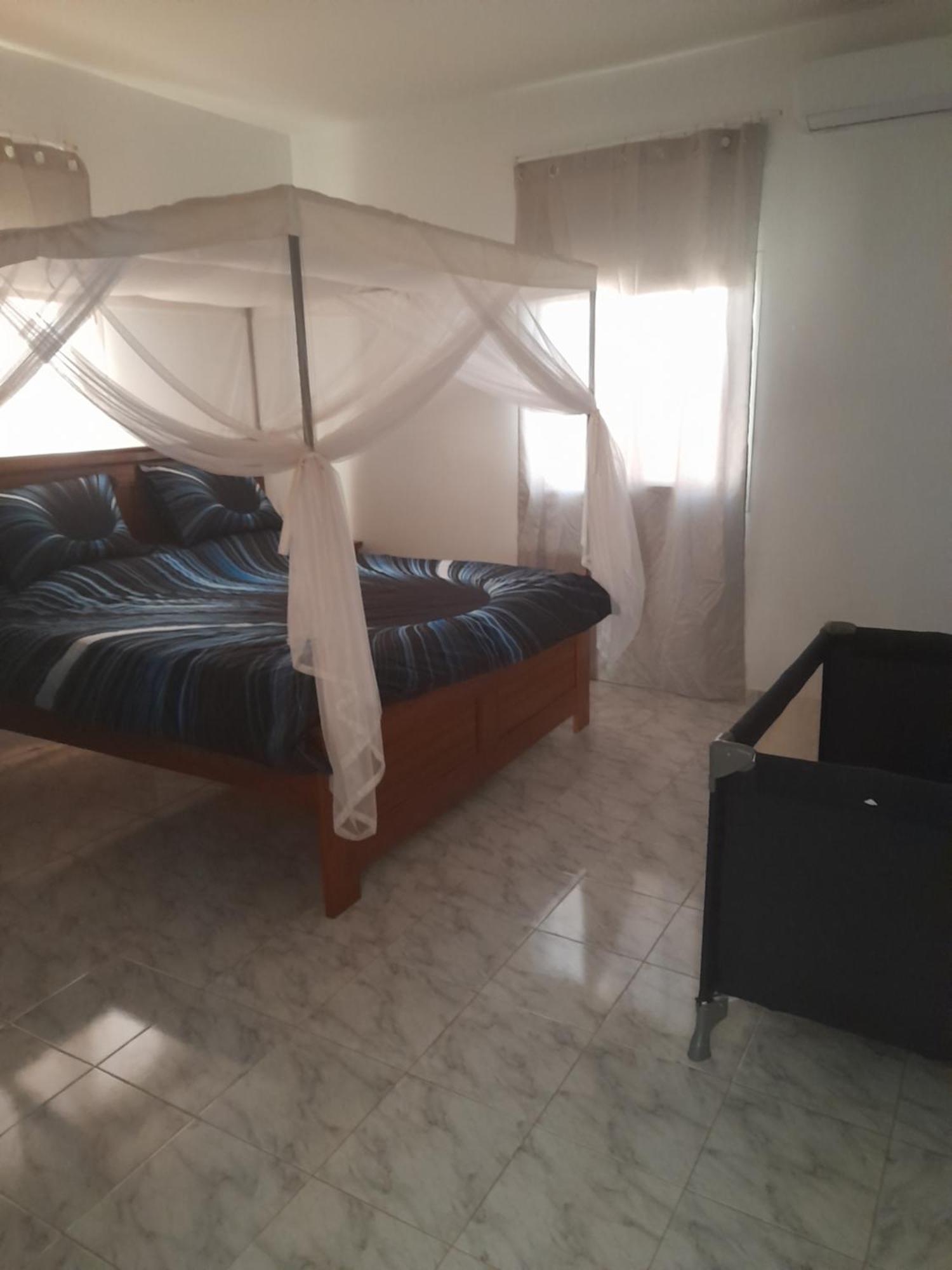Maison D Hote La Dore Du Senegal Bas-De - Villa Somone Εξωτερικό φωτογραφία