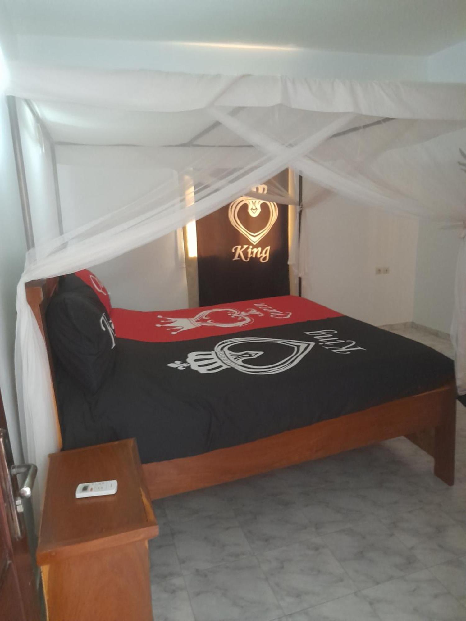 Maison D Hote La Dore Du Senegal Bas-De - Villa Somone Εξωτερικό φωτογραφία
